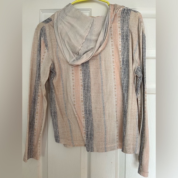 Wallflower Dotted Style Hoodie T shirt - Picture 8 of 9